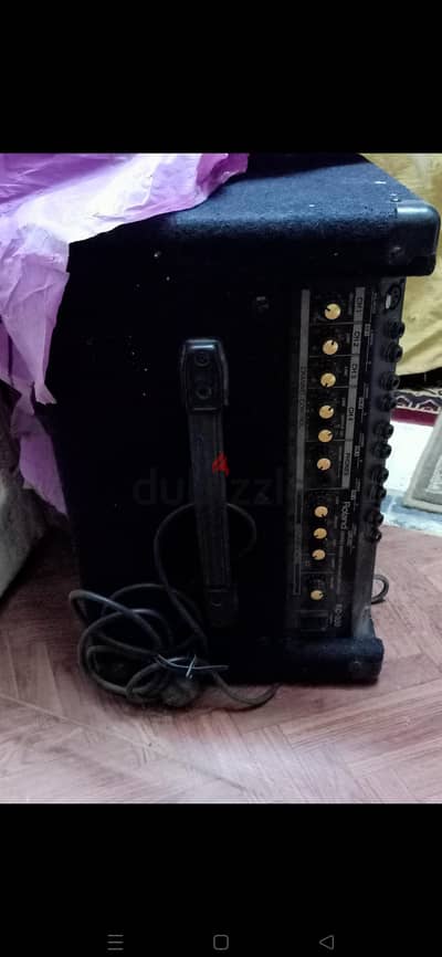 فرصة خطيرة سماعة رولاند KC350 استعمال خفيف جدآ