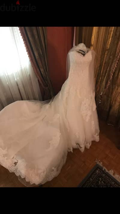 Wedding dress