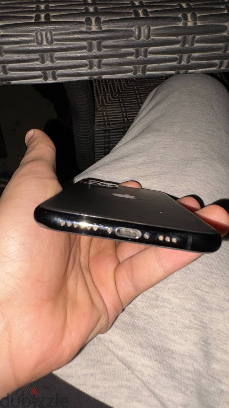 Apple - iPhone 11 Pro 1