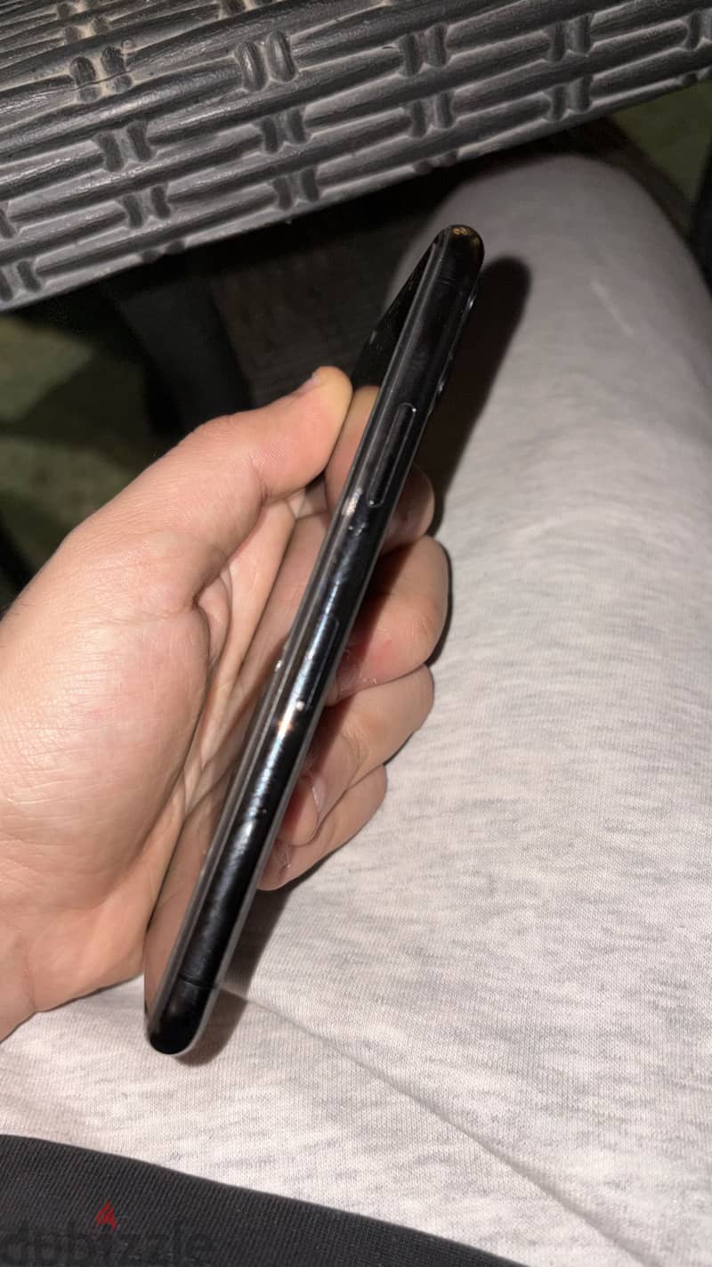 Apple - iPhone 11 Pro 4