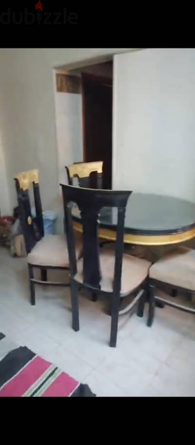 سفره مدوره بزجاجه بتاعتها 4كراسي