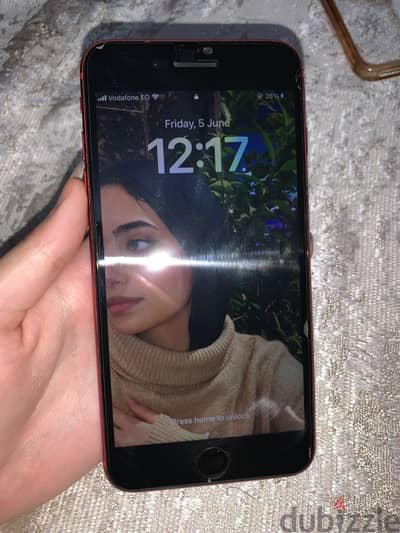 آبل - آيفون 8 بلس