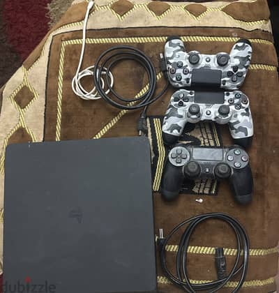 PS4 استعمال نظيف جدا
