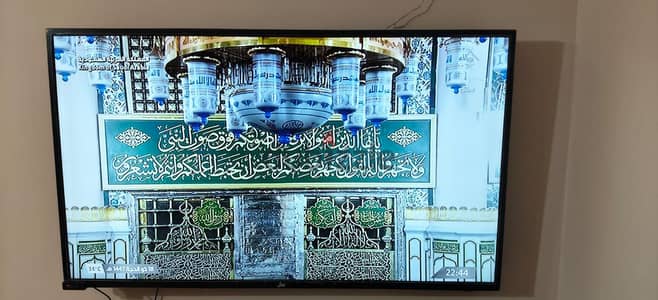 شاشه جاك 55 بوصه استعمال سنه لسه جديده وموجود الكرتونه