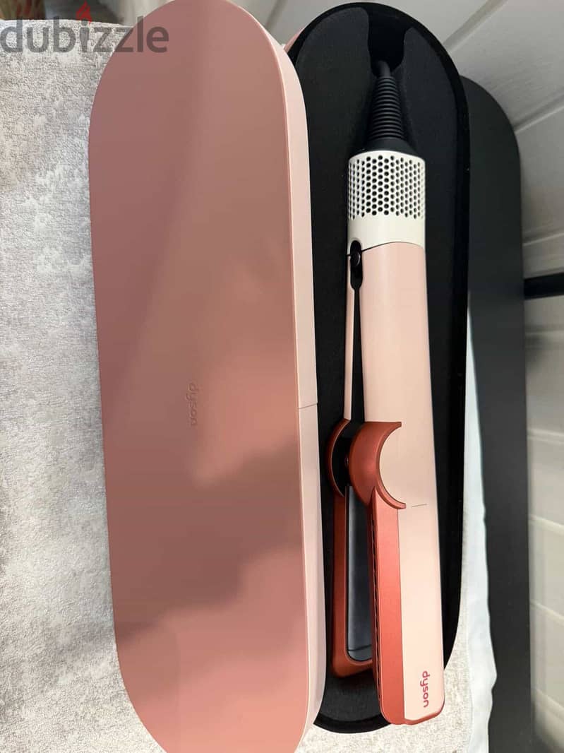Dyson airstraight 2