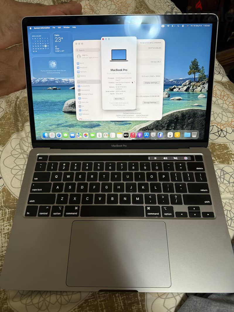 MacBook pro intel core I7 512 2