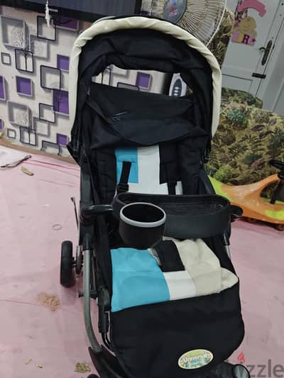 عربه اطفال ماركة يونفرسال