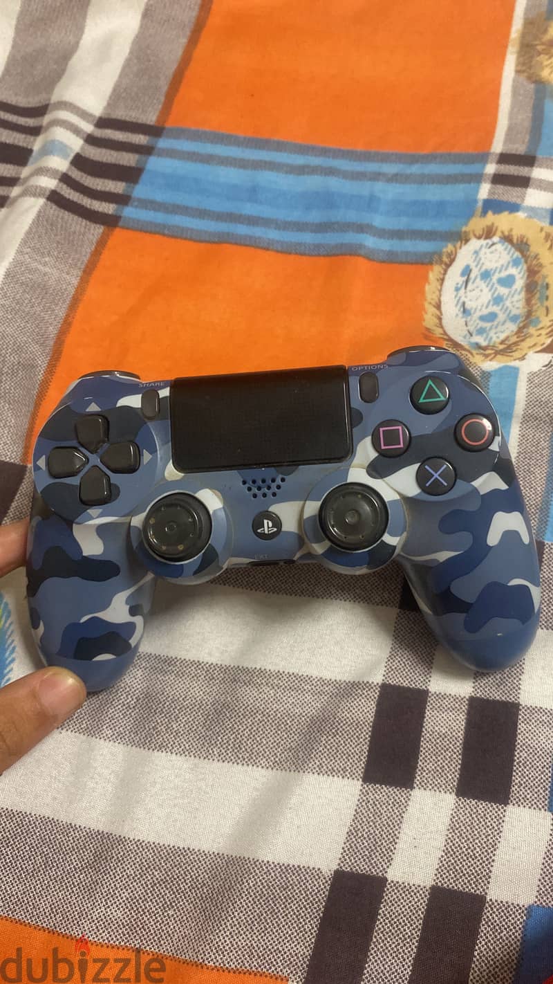 Ps4 pro barely used 2