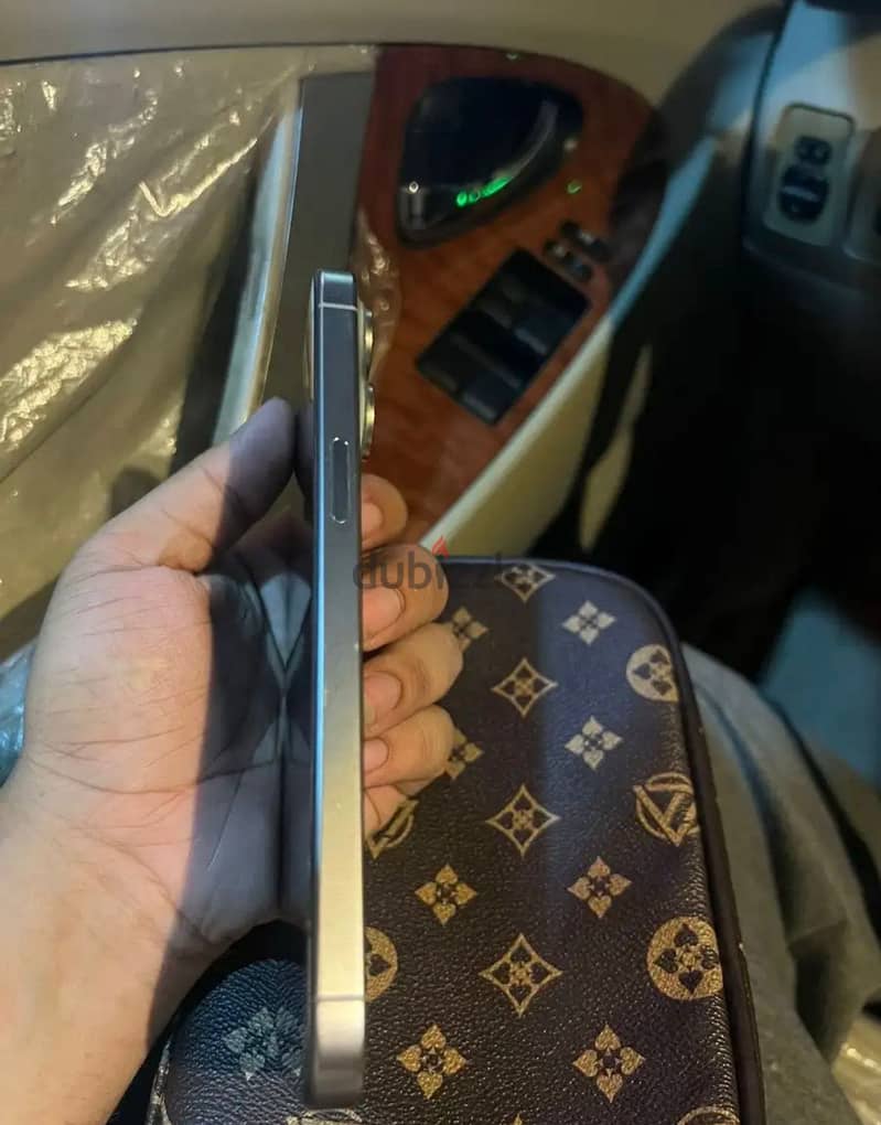 Apple - iPhone 15 Pro Max 1