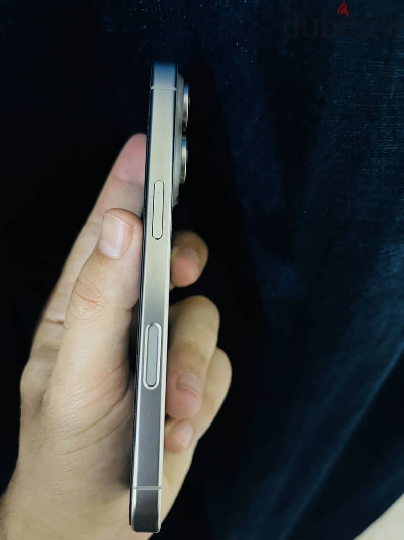 Apple - iPhone 16 Pro 3