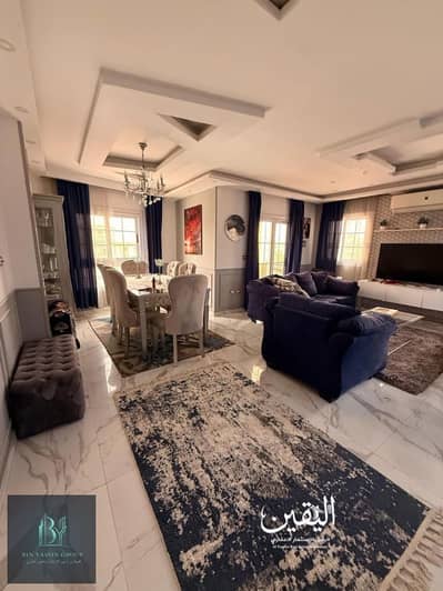 For sale in the seventh neighborhood, the price has been lowered for quick sale