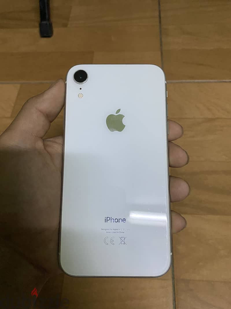 iPhone XR 1
