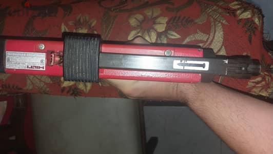 مسدس تثبيت هيلتي DX450