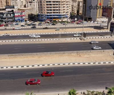 شقه للبيع بموقع متميز جدا بزهراء المعادي كمبوند تبارك عالدائري مباشر بالقرب من كارفور الدائري وجميع الخدمات والمواصلات ڤيو دائري ولاند اسكب