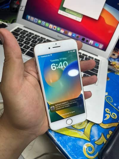 آبل - آيفون 8