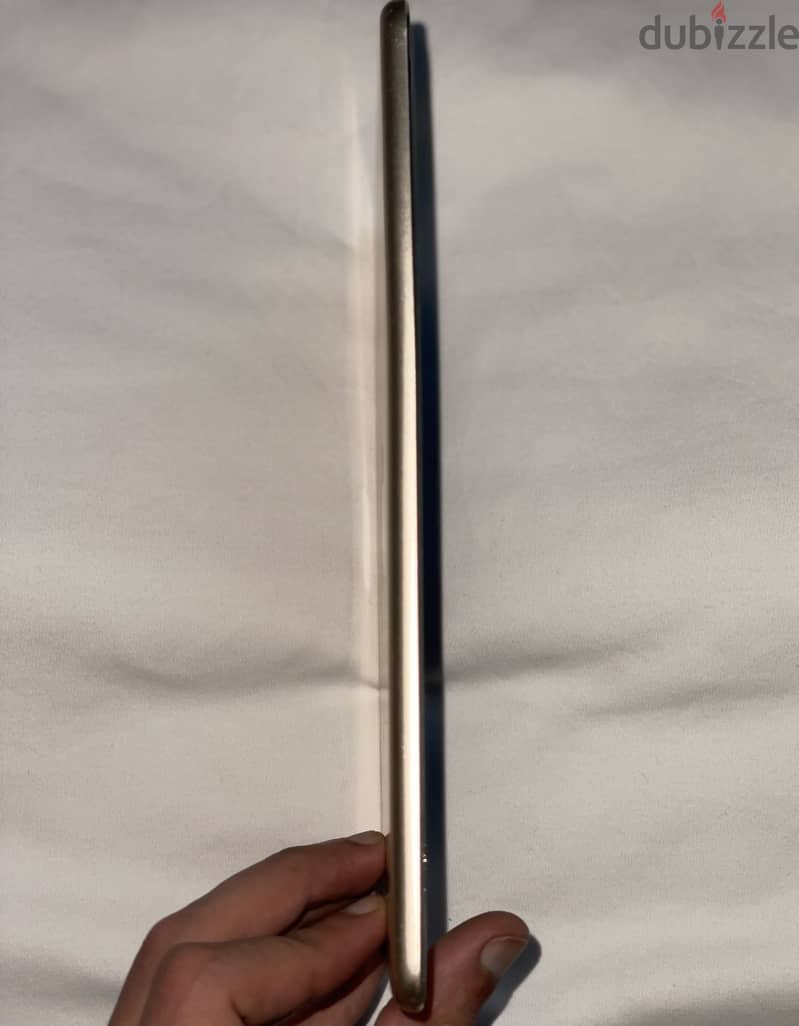 Ipad mini 4 like new 3