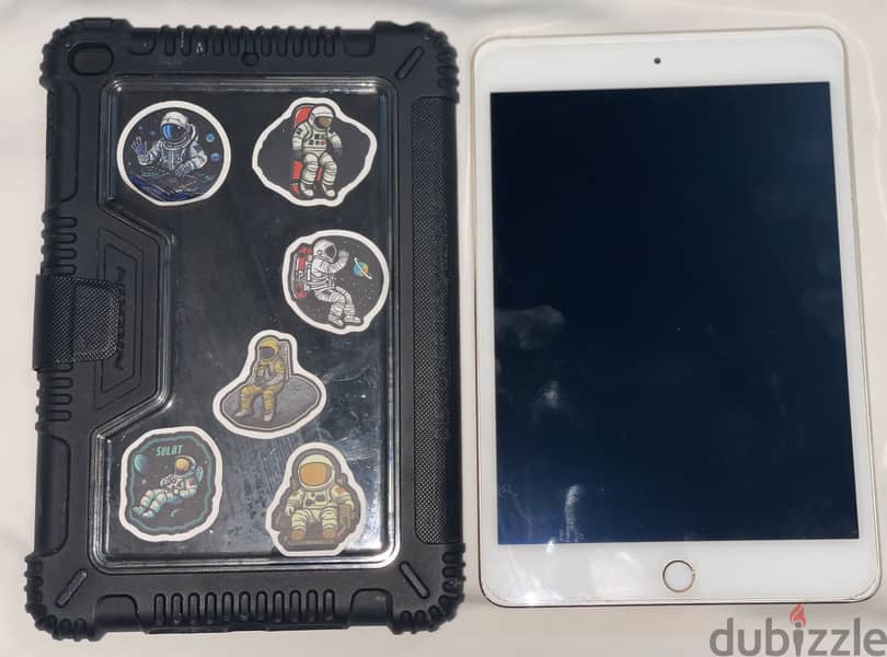 Ipad mini 4 like new 5