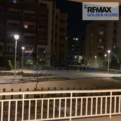 بقسط ربع سنوي 90 الف تشطيب خاص170 متر ارضي بجاردن90 متر  للبيع في كمبوند وصال ريذدينس امام مدينتي و بجوار مدينه الشروق علي طريق السويس و طريق الاوسطي