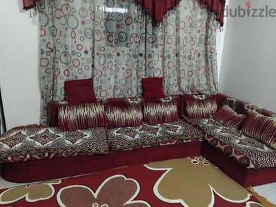 ركنة قطعتين + السجادة والستارة نفس اللون
