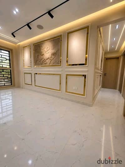 Apartment for rent in one of the finest locations, ground floor with a garden of 150 m², a garden of 200 m², second stage, Al-Khamayel Club, Sheikh Zayed