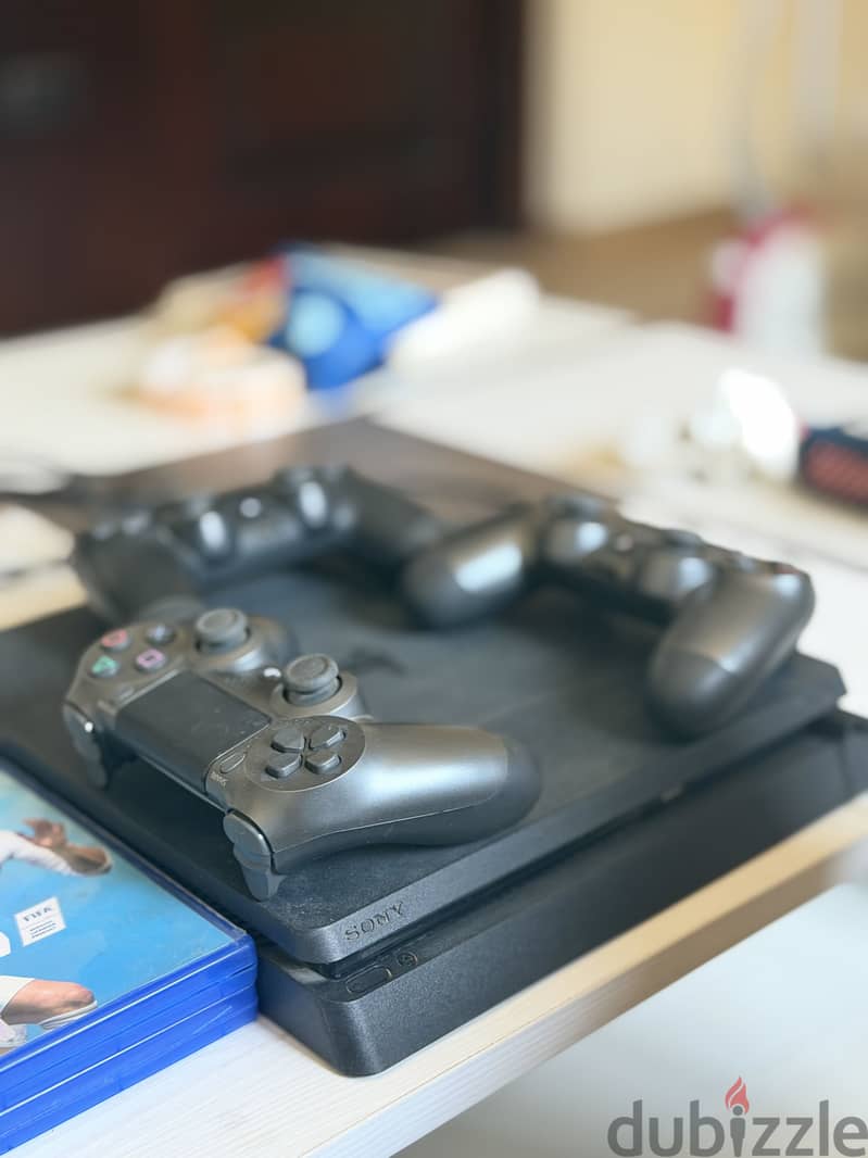 Ps4 slim 4