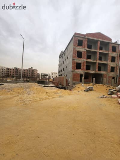 شقة للبيع في التجمع الخامس بيت الوطن الحي الخامس من المالك مباشرة ارضي بجاردن بحري واجهة امامي علي شارع مفتوح 3 غرف
