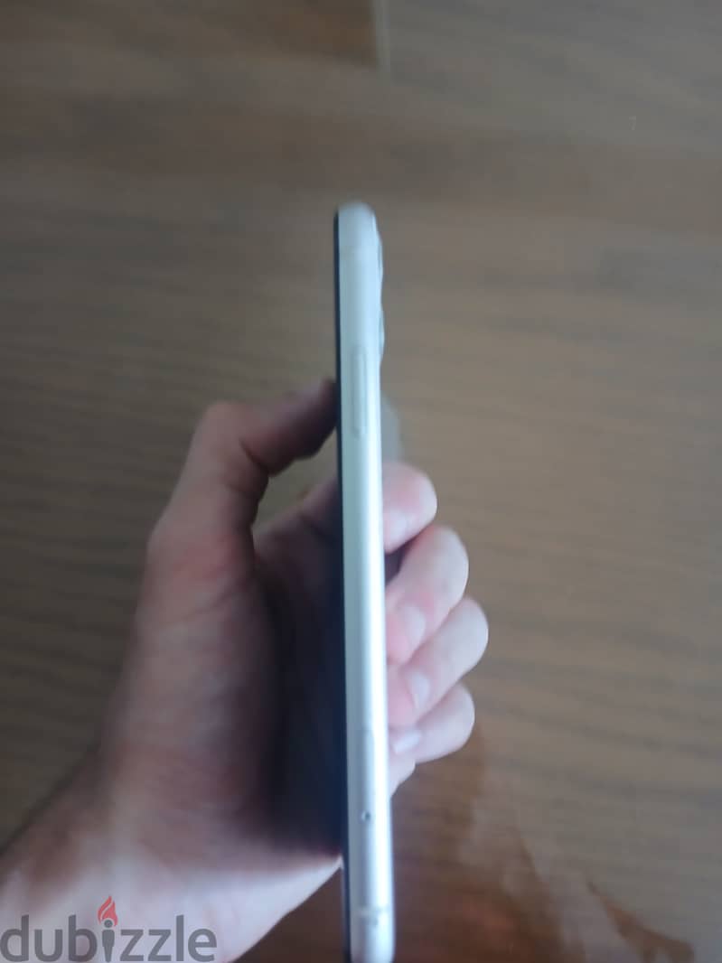 Apple - iPhone 11 4