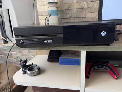 Xbox One with kinetic camera