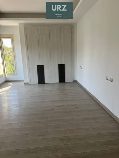 Get an instant discount and a garden view apartment in a prime location in Sarai next to Bosco and minutes from Sodic and Madinaty Bloomfields.