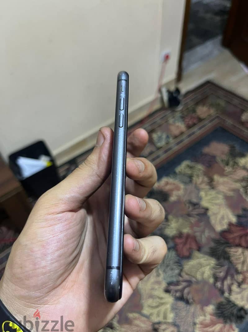 Apple - iPhone 11 5