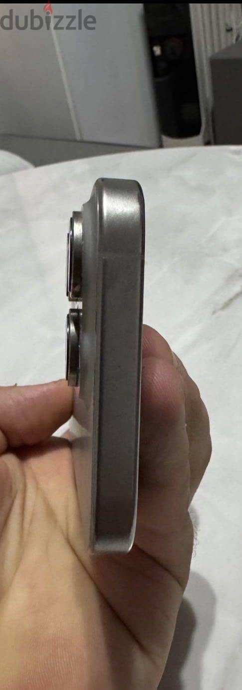 Apple - iPhone 16 Pro 3