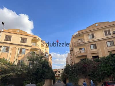 For rent: a ground floor apartment, 300m, at a special price, West Somid, Al Nabatat Street, 6th of October