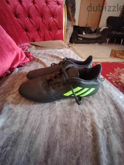 اديداس استعمال بسيط