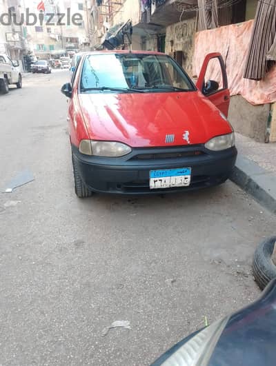 فيات سيينا 2000