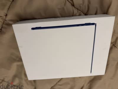 Apple MacBook Air M4 , 16 ram , 256g , midnight, battery 100%