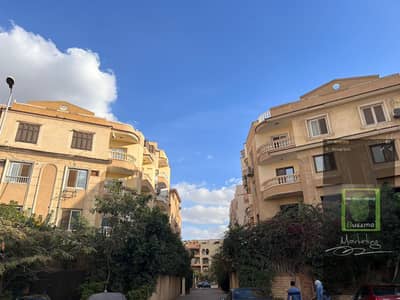 For rent, a ground floor apartment 300m at a special price, West Soumid, Al-Nabatat Street, 6th of October