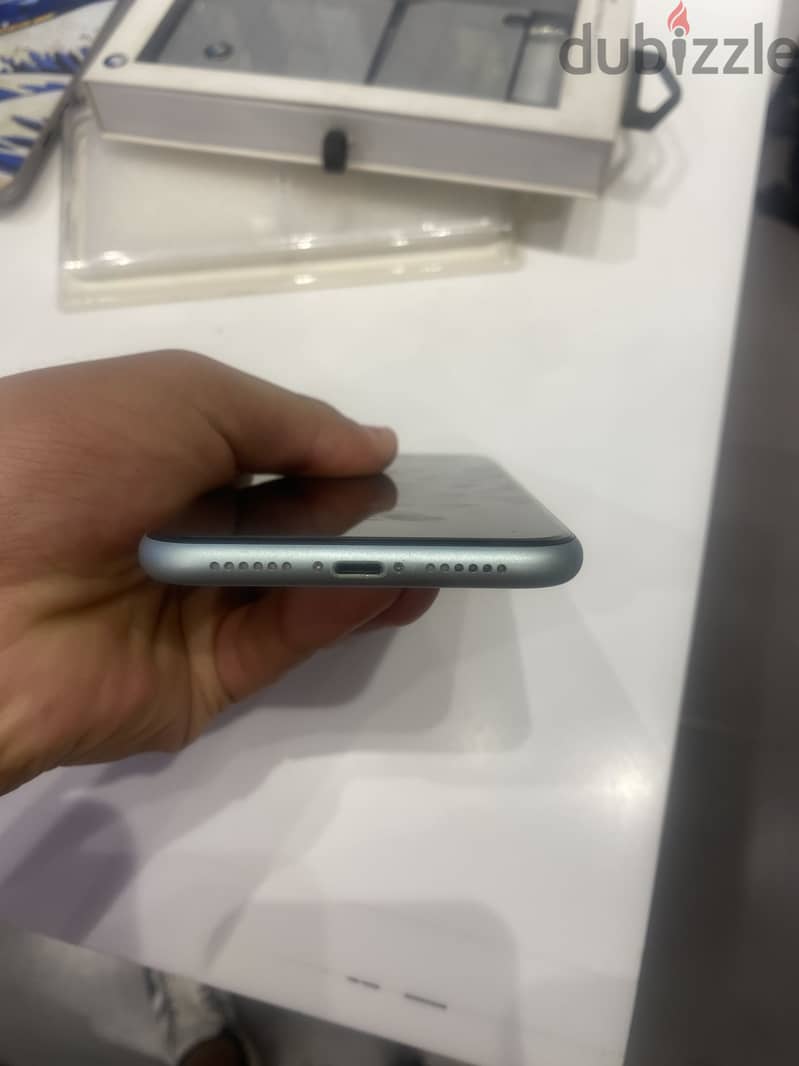 Apple - iPhone 11 2