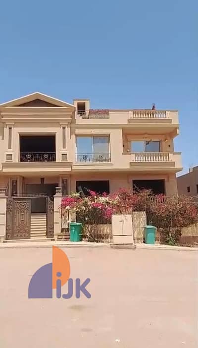 شقة مميزة للبيع vip استلام فورى بالتقسيط فى أعلى مكان فى الشيخ زايد فيو فى غاية الروعة متشطبة تشطيب سوبر لوكس Sheikh Zayed City