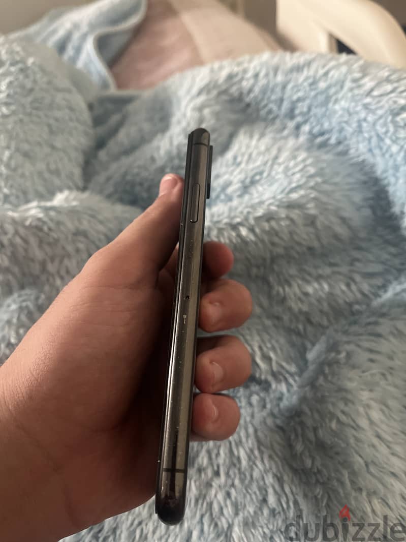 Apple - iPhone X 4