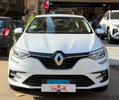 رينو ميجان 2022