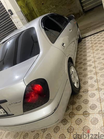 Nissan Sunny 2010