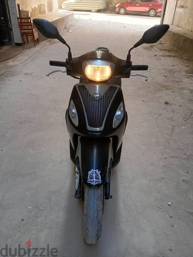 سكوتر SYM S 150CC اسود عداد ١٠ الف كم فقط اول مالك