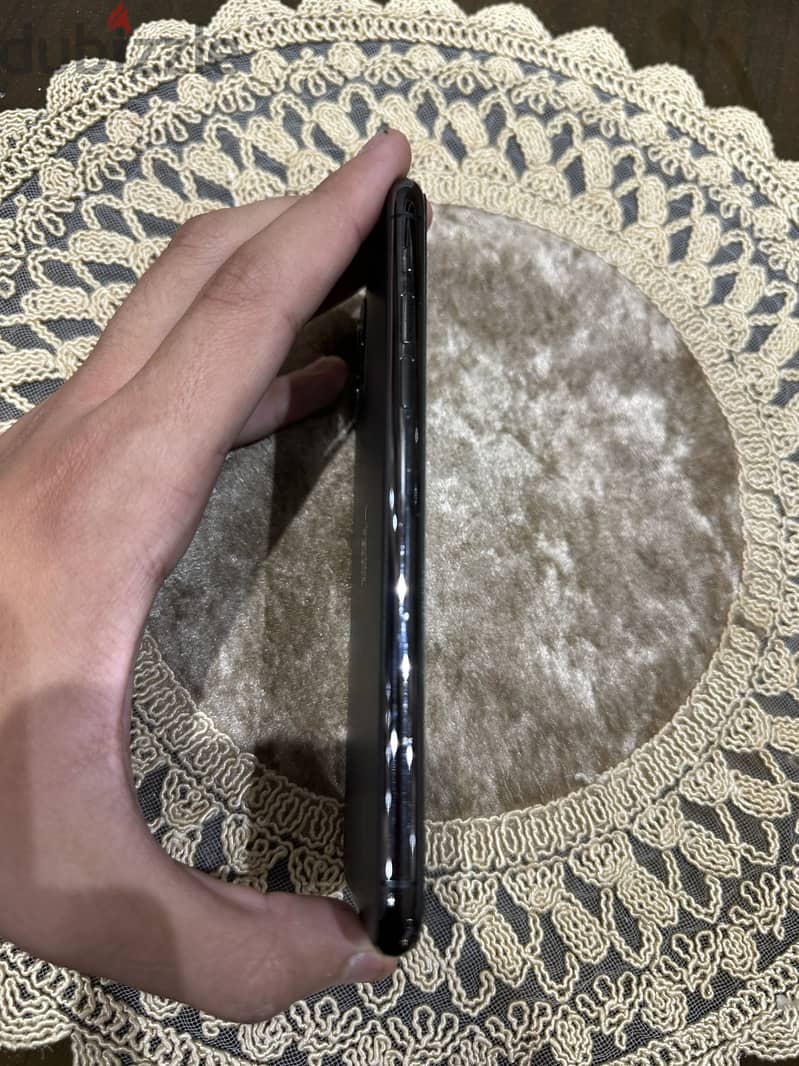 Apple - iPhone 11 Pro Max 2