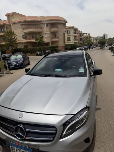 Mercedes-Benz GLA 200 2016