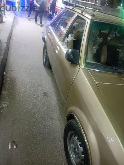 مازدا 323 1982