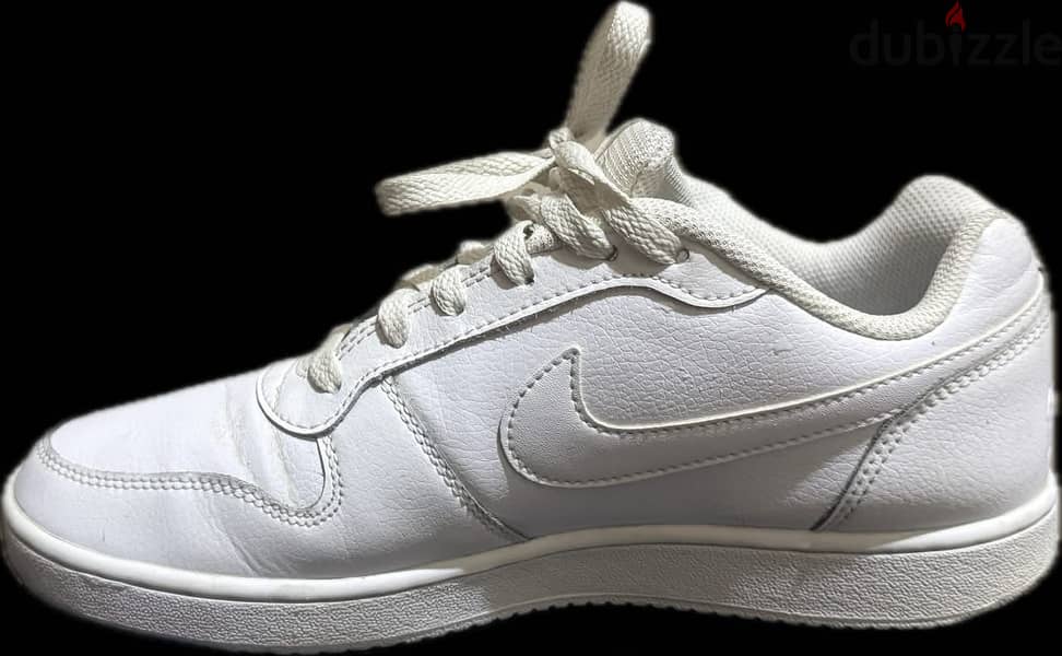 Nike airforce sneaker size 41 3