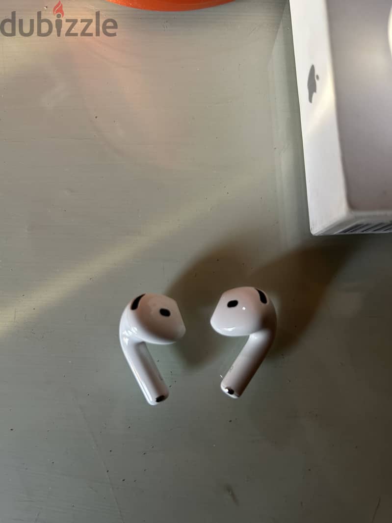 AirPods 4 1