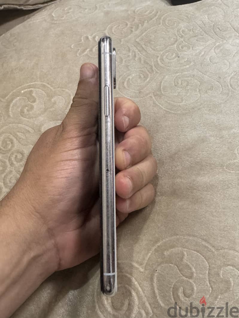 Apple - iPhone XS 4