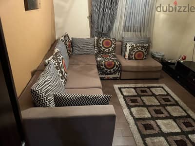 طقم ليفنج روم خشب زان أحمر أصلي + بف إضافي – يحتاج تنجيد فقط