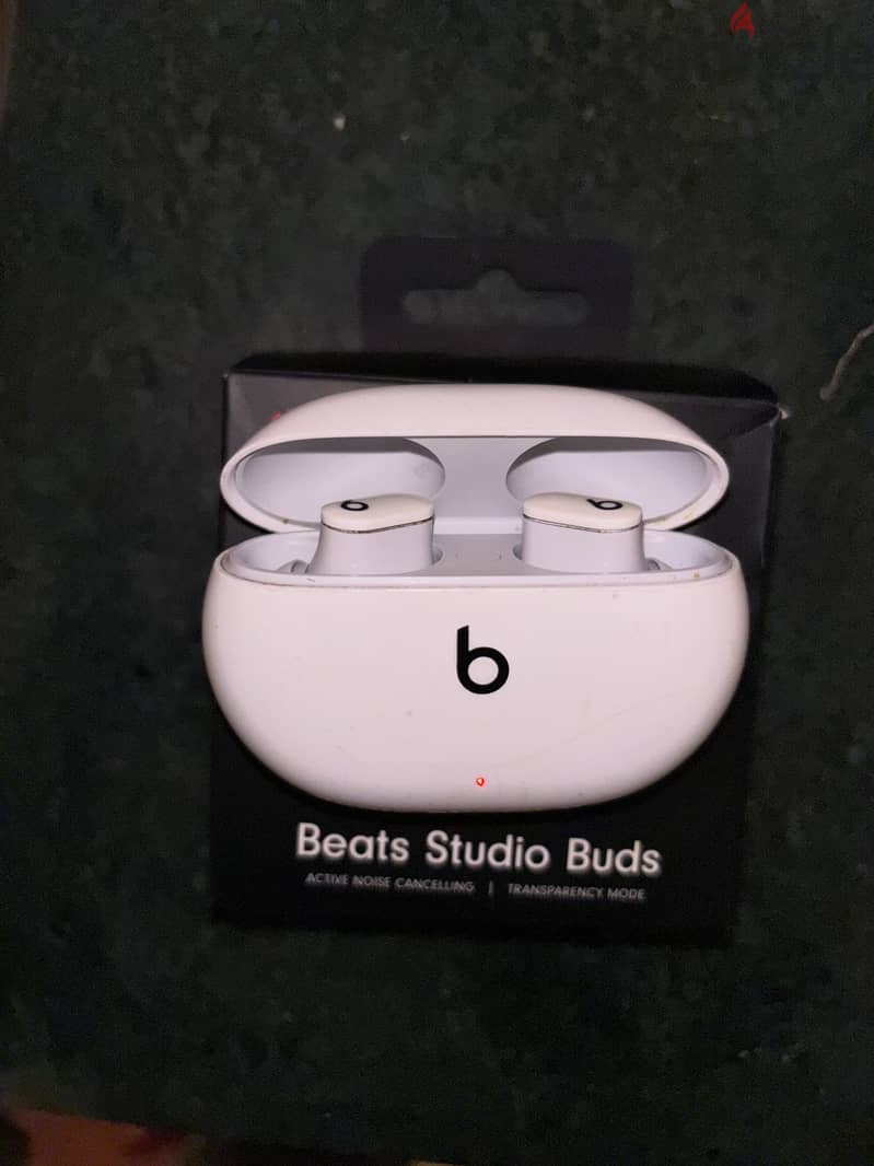 Beats Studio buds 1